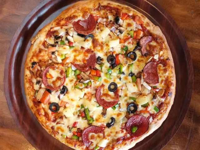 Chicken Supreme Pizza