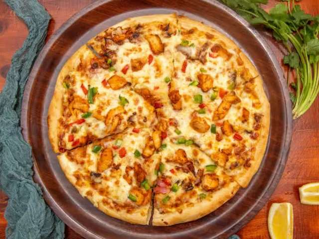 Chicken Tikka Pizza